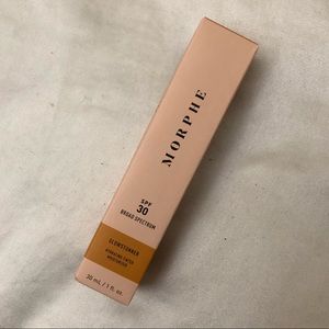 MORPHE GLOWSTUNNER TINTED MOISTURIZER